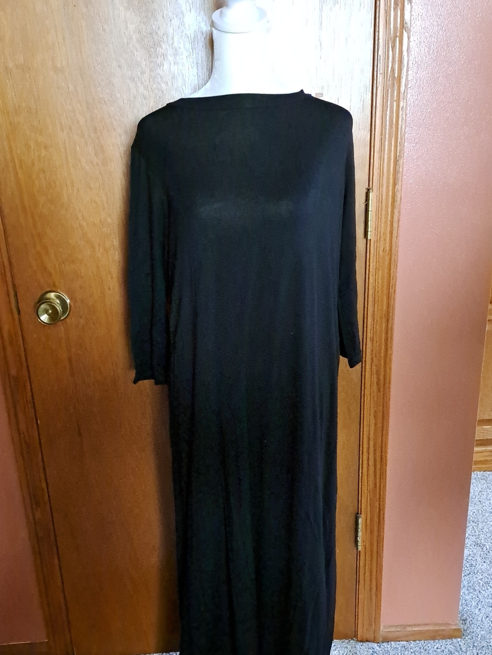 Elegant Black Long-Sleeve Maxi Dress — Women